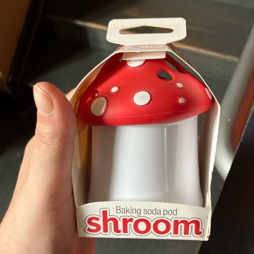 Joie Red & White Aminita Muscaria Kitchen Pods Brand New NWT